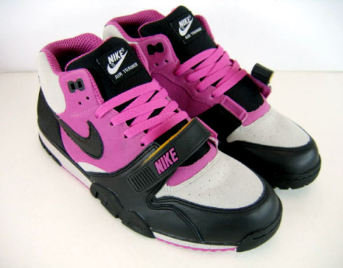 air_trainer_1_tech_pink_001.jpg