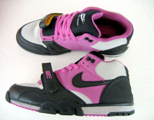 air_trainer_1_tech_pink_002.jpg