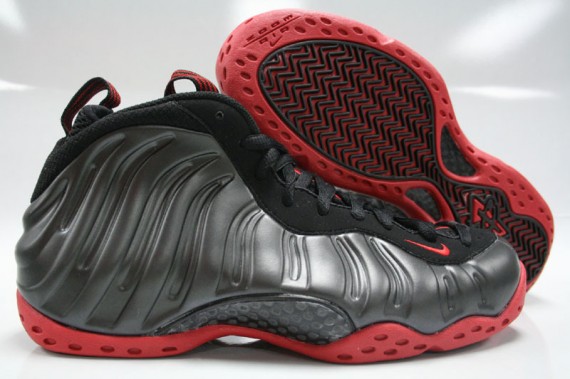 Air Foamposite (1) One – Black/Varsity Red