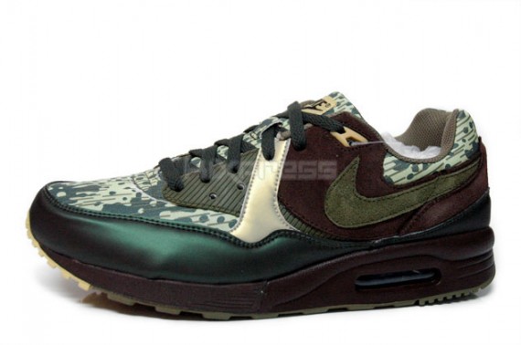 Nike Air Max Light - Forset Funk - Army Camo