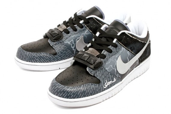 ac-dc-eclipse-dunk-low-1.jpg