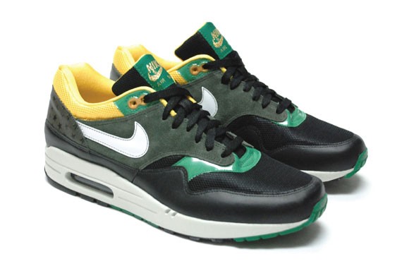 Nike Air Max 1 - Football Friendly - Stars