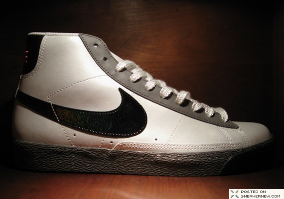 Nike Blazer Mid – White – Charcoal – Black Metallic Patent