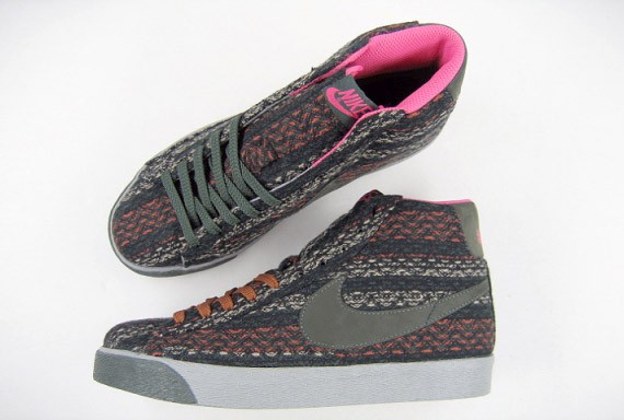 nike-wmns-blazer-blanket-2.jpg