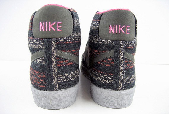 nike-wmns-blazer-blanket-3.jpg