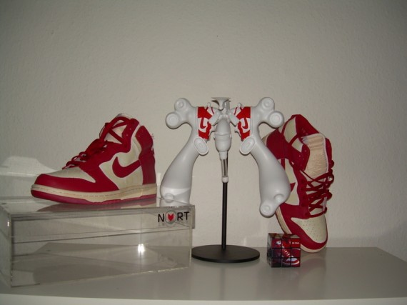 Nike Be True Vintage Dunk Vinyl Figure