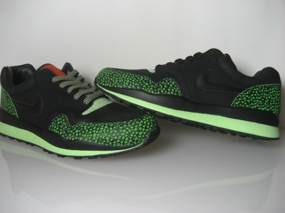 Nike Air Safari Supreme – Tech Pack