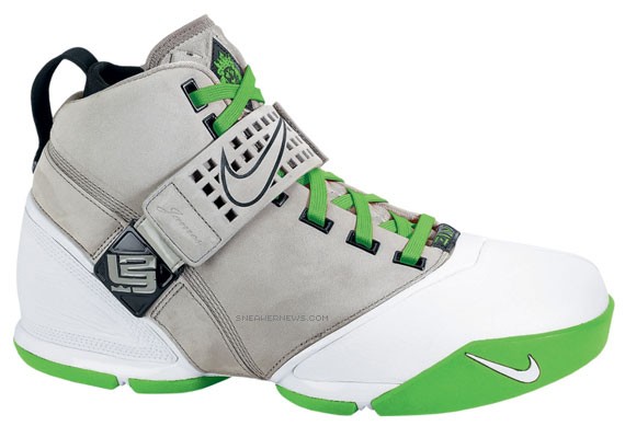 Nike Zoom Lebron V – Dunkman – Now Available