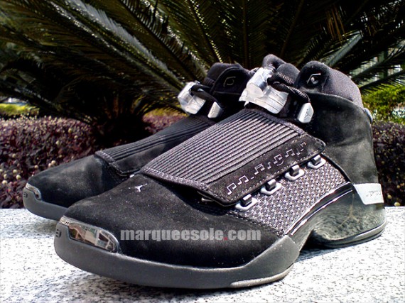 Air Jordan XVII (17) Black/Metallic Silver