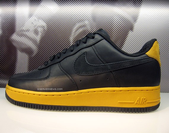 House Of Hoops Exclusives - Nike Air Force 1 - Black Premiums