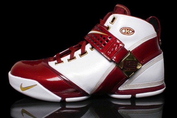 Nike Zoom Lebron V - Christ The King - CTK - Home