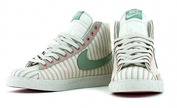 Nike WMNS Blazer - Pinstripe