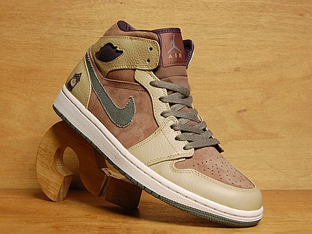 Air Jordan 1 Military