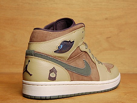 Air Jordan 1 Military