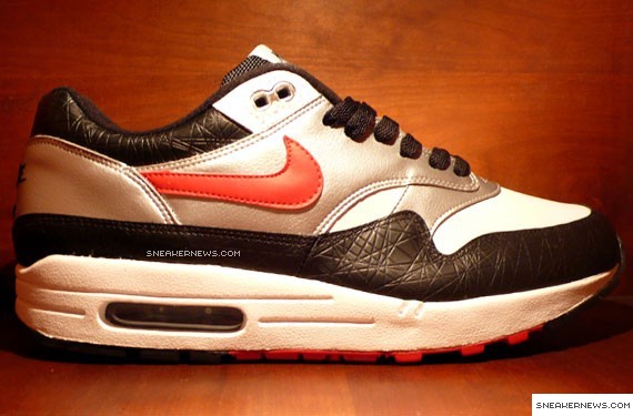 Nike Air Max 1 – Black – Varsity Red – Metallic Silver