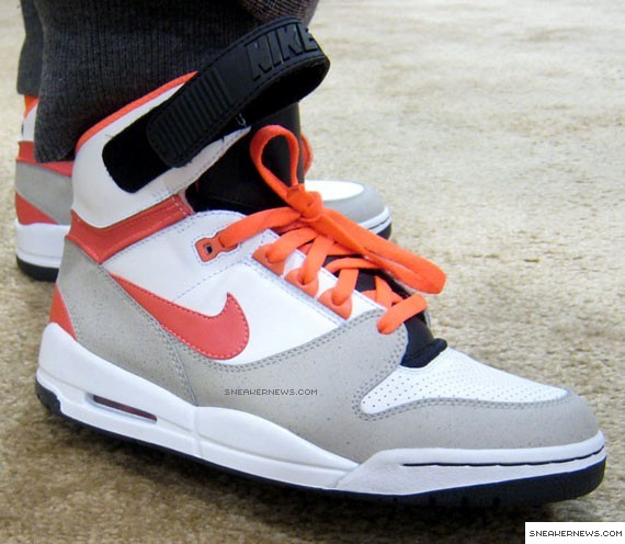 Nike Air Revolution - Hot Lava