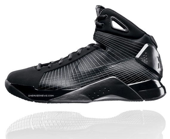 Nike Hyperdunk - Lightest & Strongest Basketball Sneaker Ever