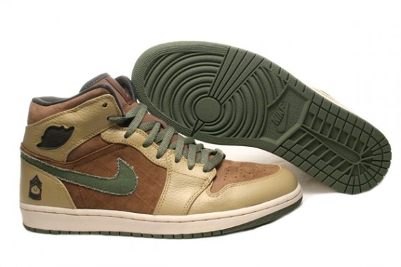 Air Jordan 1 Military