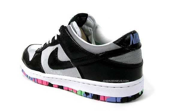 Nike Dunk Low WMNS - White - Black - Tourmaline