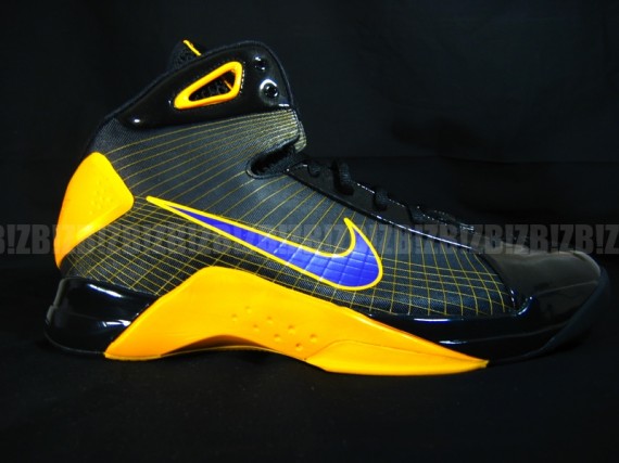 Nike Hyperdunk Kobe Bryant PE - Black - Maize - Released