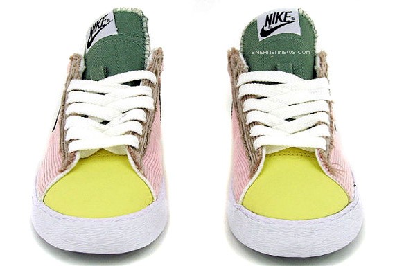 Nike Blazer Low WMNS - Corduroy - Carnation