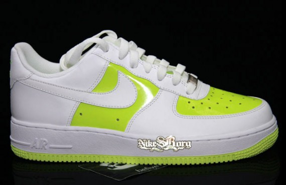 Nike Air Force 1 07 Core WMNS - Volt - White