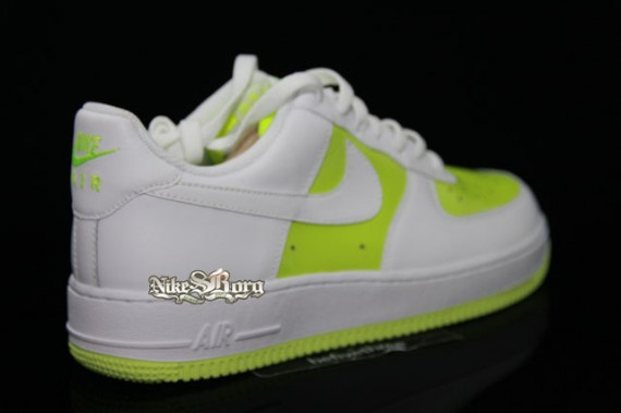 Nike Air Force 1 07 Core WMNS - Volt - White