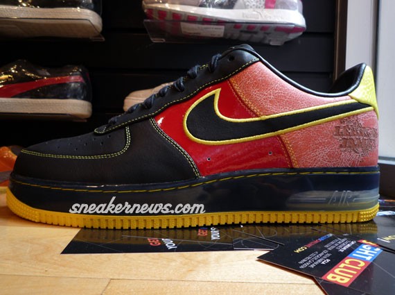 Air Force 1 Low Supreme 07 ‘LeBron Saturday Night Live’