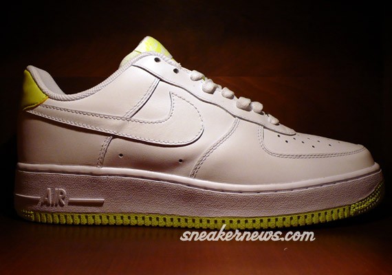 Nike Air Force One - White - Neon Yellow