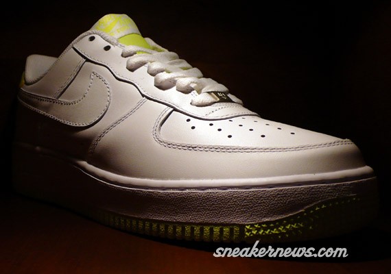 Nike Air Force One - White - Neon Yellow