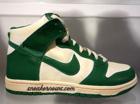 Nike Vintage Dunk High - Summer 08 Collection