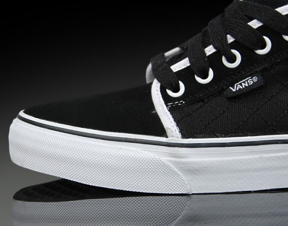 Vans Chukka Low - Black - White