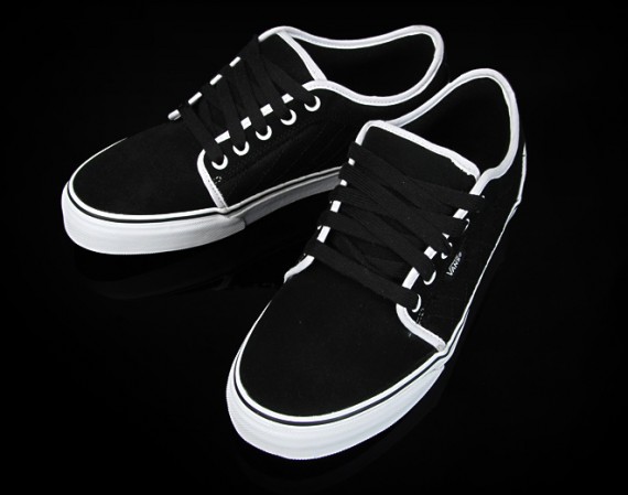 Vans Chukka Low - Black - White