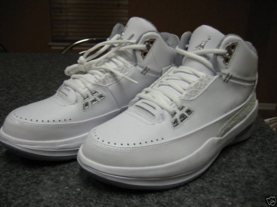 Team Jordan 2.5 - White - Metallic Silver + Black - University Blue