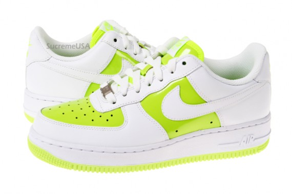 Nike Air Force 1 07 Womens - Volt - White