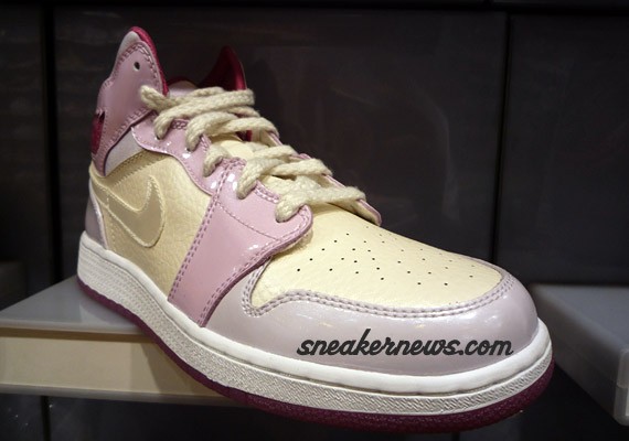 Air Jordan 1 (GS) - Soft Pearl - Venice - Pink Illusion