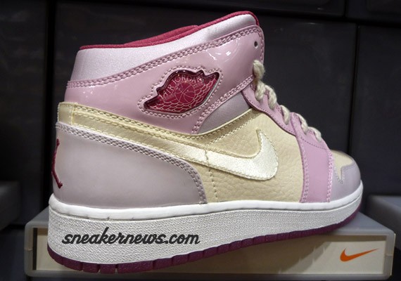 Air Jordan 1 (GS) - Soft Pearl - Venice - Pink Illusion