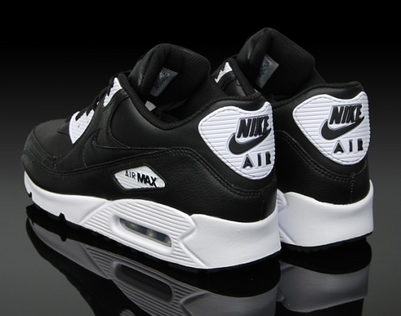 Nike Air Max 90 - Black - White