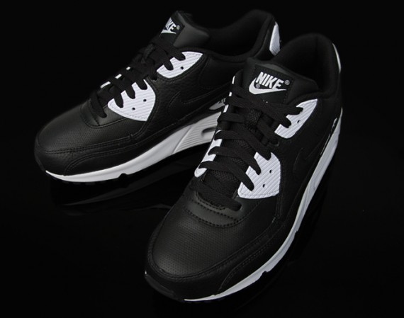 Nike Air Max 90 - Black - White