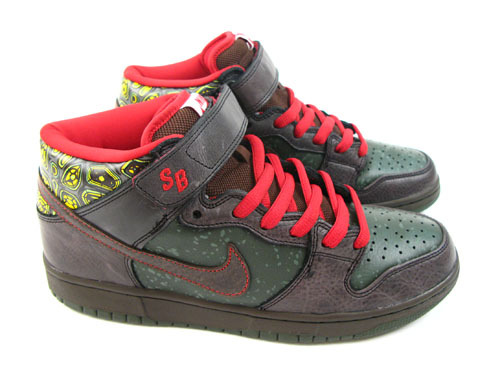 Nike SB Dunk Mid 'SPOT Moat' Re-Release