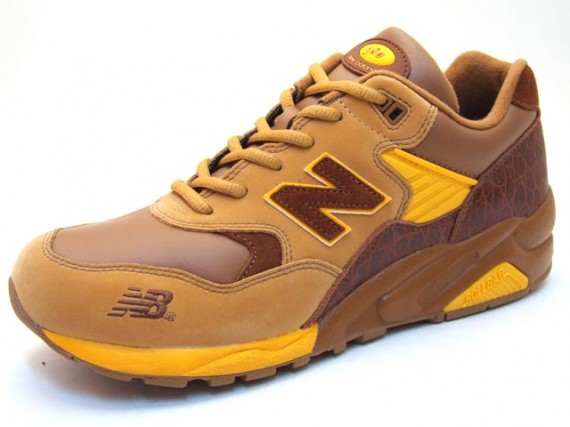 New Balance MT580J - Luggage Collection