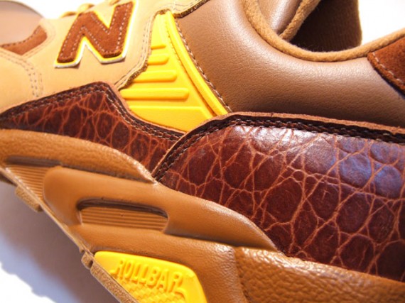 New Balance MT580J - Luggage Collection