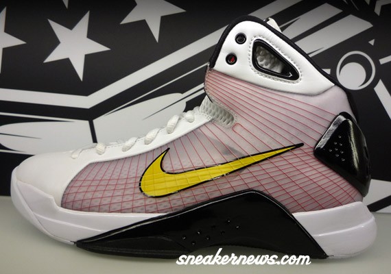 Nike Hyperdunk - Olympics - Germany Colorway