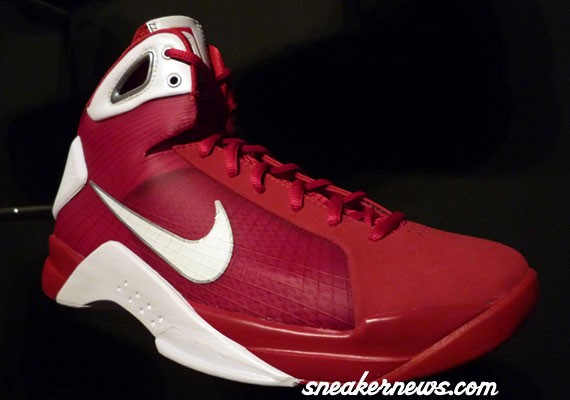 Nike HyperDunk - White Red