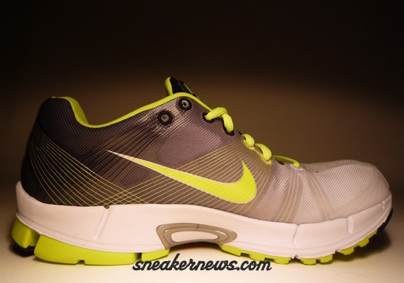 Nike Zoom Victory+ - Black - Volt - White