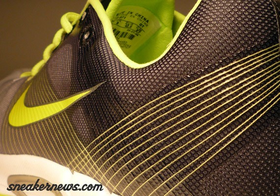 Nike Zoom Victory+ - Black - Volt - White