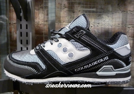 Saucony Courageous TR - Black - Grey - White