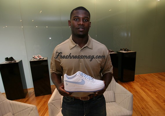 Nike 1World Air Force 1 - LaDainian Tomlinson (LT)