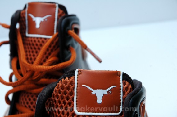 Nike Hyperdunk – Texas Longhorn PE