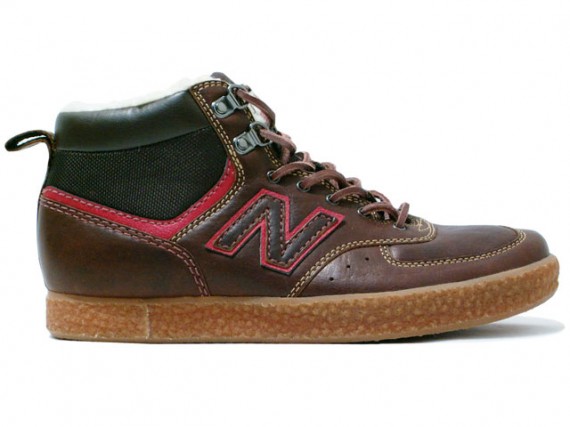 New Balance WRC576B